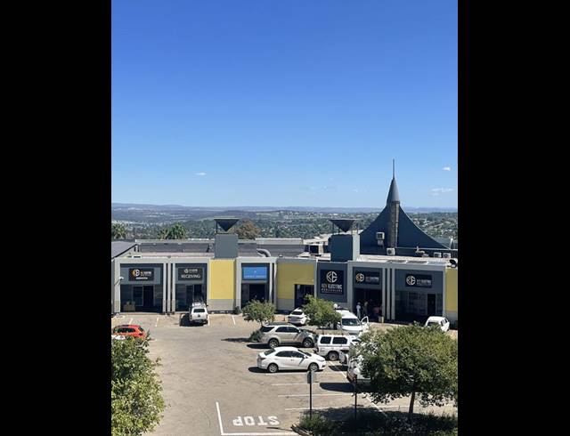 346M² RETAIL TO LET IN HALFWAY HOUSE